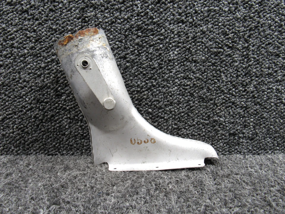 0713952-1 Cessna 182H Defroster Nozzle Assembly - Image 4
