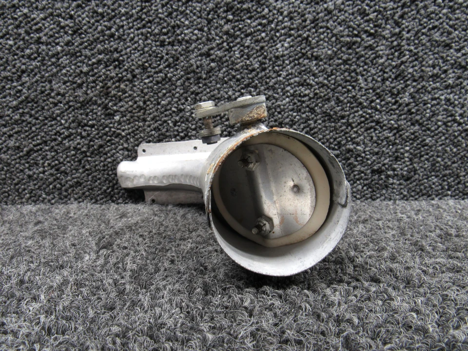 0713952-1 Cessna 182H Defroster Nozzle Assembly - Image 5